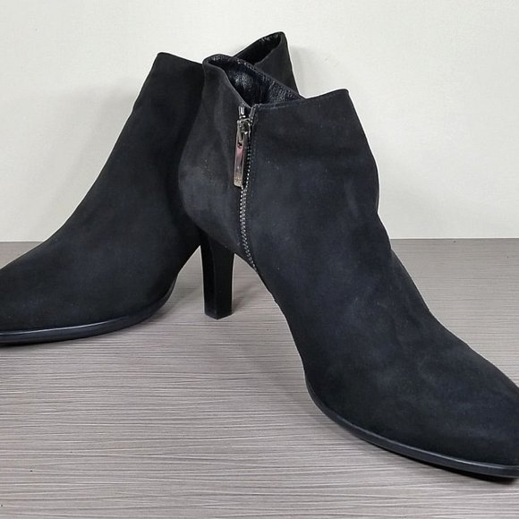 Aquatalia 'Dina' Weatherproof Suede Ankle Boot, Black, Womens Size 11 - Picture 4 of 10